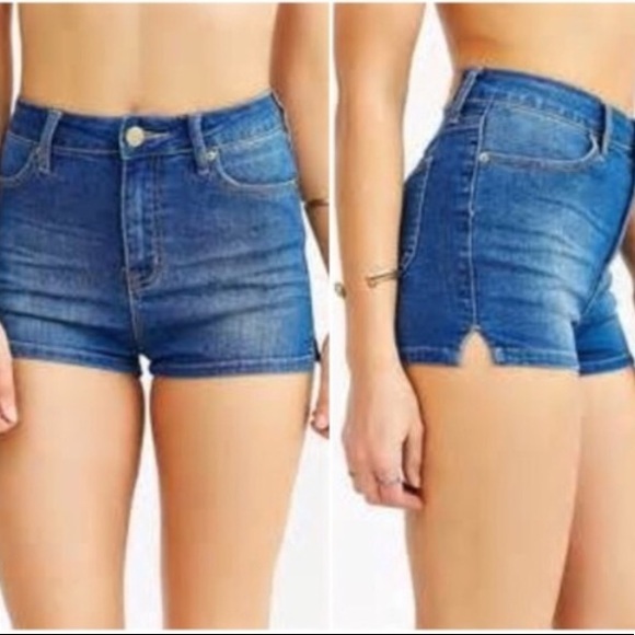 UO BDG Pin-Up Super High Rise Jean Shorts - Picture 5 of 5